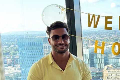 Davide Sanclimenti welcomed home with sweet party in his apartment with stunning view of Manchester