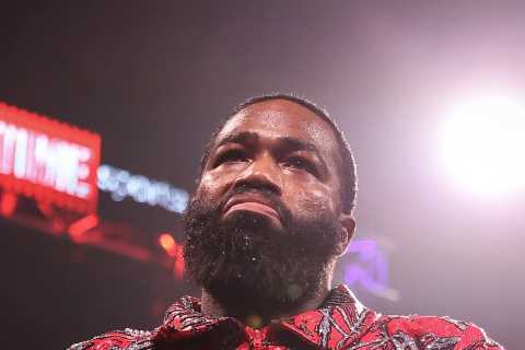 ‘He would never have to fight again’ – Floyd Mayweather slammed by Adrien Broner for not agreeing..