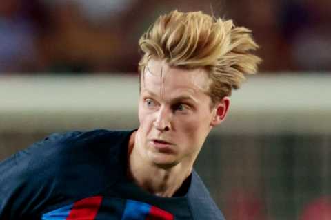 Chelsea set to complete £67.6m Frenkie de Jong transfer with Barcelona agreement close in huge Man..
