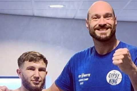 Tyson Fury’s former trainer SugarHill Steward sends Brit message after being replaced for Derek..