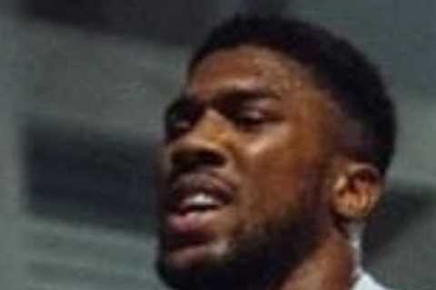 Anthony Joshua running through streets of Saudi at night as Brit gets used to conditions ahead of..