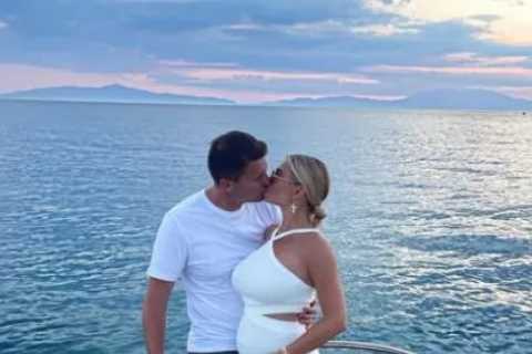 Billie Faiers drops major hint about her baby’s gender, fans insist