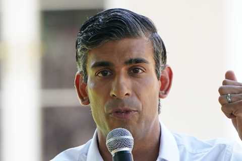 Rishi Sunak says Liz Truss’s plans to cut taxes will do ‘virtually nothing’ to help pensioners..