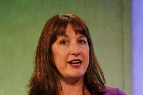 Shadow chancellor Rachel Reeves begs Labour MPs not to join striking rail workers on picket lines