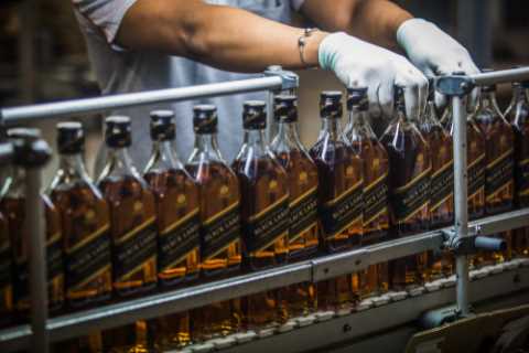 Scotch whiskey makers beg Rishi Sunak &amp; Liz Truss to slash crippling tax hike due for Autumn