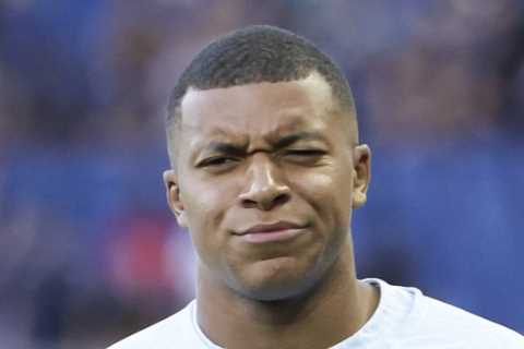 ‘Play, shut up and run!’ – Kylian Mbappe BLASTED by Frank Leboeuf for PSG strop with Chelsea legend ..