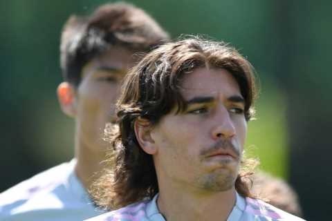 Arsenal star Hector Bellerin ‘wanted by Barcelona on free transfer’ with full-back looking to rip..