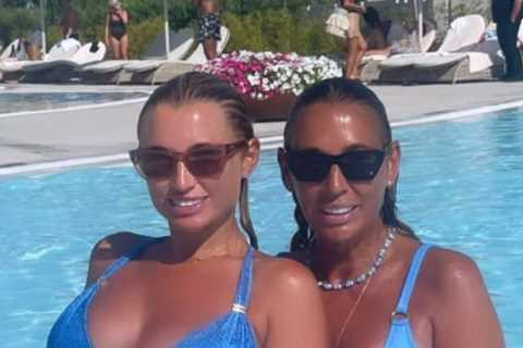 Billie Faiers strips to a bikini and reveals her baby bump in stunning photo with lookalike mum..