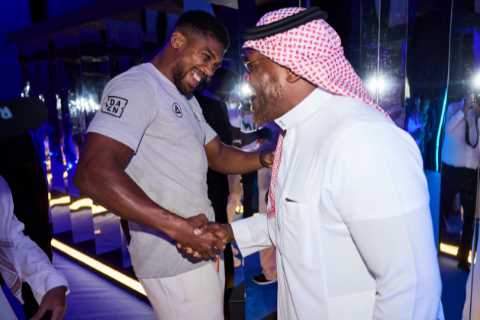 Inside Matchroom’s gala dinner for Anthony Joshua vs Oleksandr Usyk with Holyfield, Chisora and..