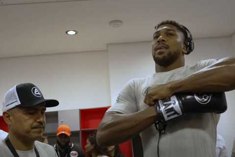 Anthony Joshua changes gloves for Oleksandr Usyk fight and chooses heavy-hitting pair despite bad..