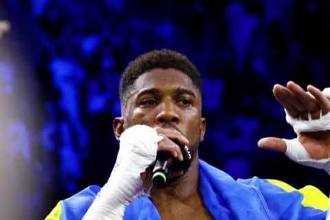 Anthony Joshua concussion fears after defeated Brit grabs mic for rambling speech in ring after..