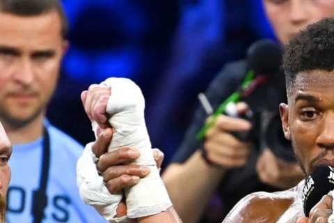 ‘He stole Usyk’s moment’ – Anthony Joshua blasted by Carl Froch for grabbing mic after Oleksandr..