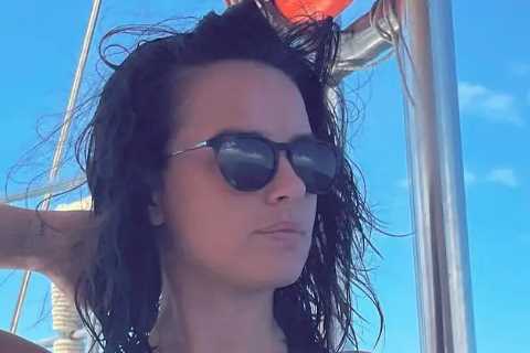 Coronation Street star Georgia May Foote reveals horror jellyfish sting as she wows in a plunging..