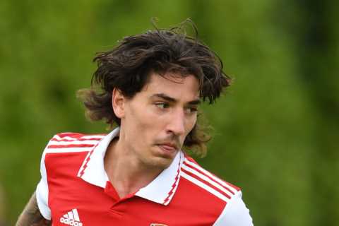 Barcelona to settle for Arsenal outcast Hector Bellerin after being priced out of transfer for..