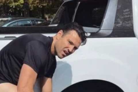 Mark Wright caught stripping down to underwear as he changes for run in the park