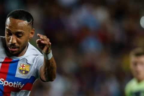 Chelsea ‘make £17m FINAL Aubemeyang transfer offer’ with Barcelona under pressure to accept in..