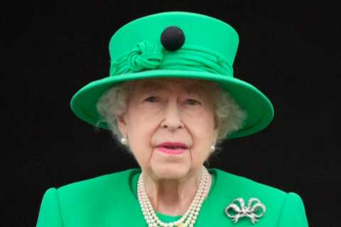 Prince Charles makes ‘highly unusual’ daily visits to Queen at Balmoral as health fears grow