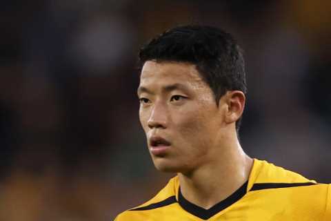 Everton set for £15m transfer battle with Leeds for Wolves striker Hwang Hee-chan if Ben Brereton..