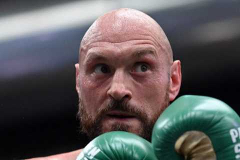Tyson Fury backed to beat Oleksandr Usyk by Canelo Alvarez, who hails Anthony Joshua’s performance..