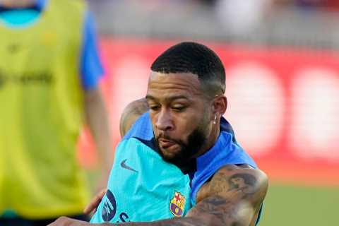 Memphis Depay emerges as shock Chelsea transfer target after Man Utd links with Barcelona ready to..