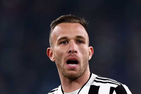 Liverpool ‘set to sign former Arsenal target Arthur Melo in shock loan transfer after agreeing..
