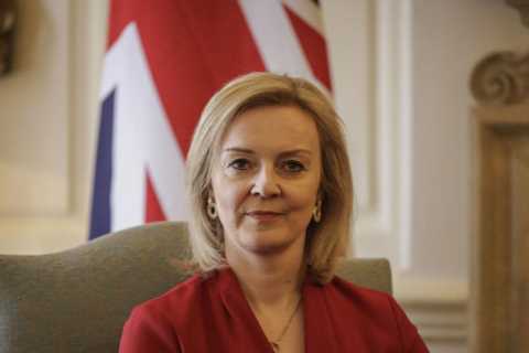 Liz Truss will lift ban on fracking within days of becoming Prime Minister