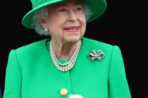 Harry and Meghan are poisoning the last years of the Queen’s life, they should be stripped of their ..