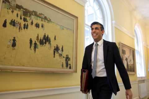 Rishi Sunak prepares for backbench life ahead of an expected defeat to Liz Truss