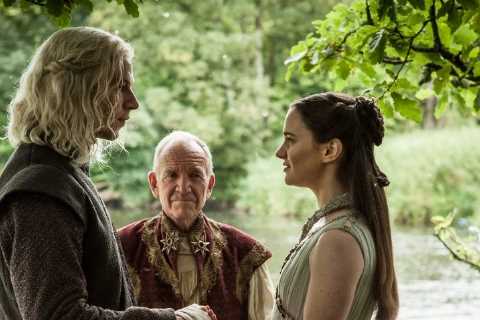 Who are Jon Snow’s real parents and how is he related to the Mad King?