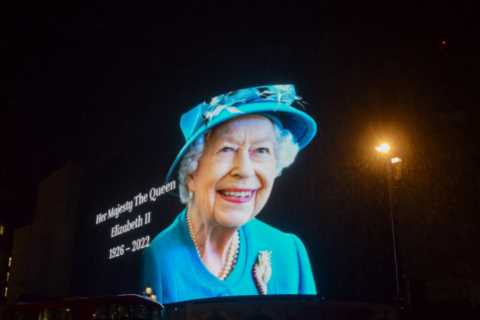 What time is the two minute silence for the Queen’s funeral?