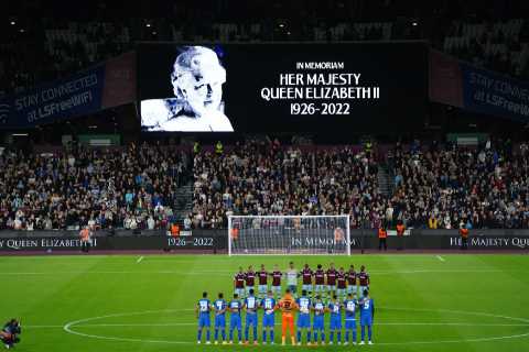 West Ham 2 FCSB 1: Hammers fans pay tribute to The Queen after death on sombre European night at..