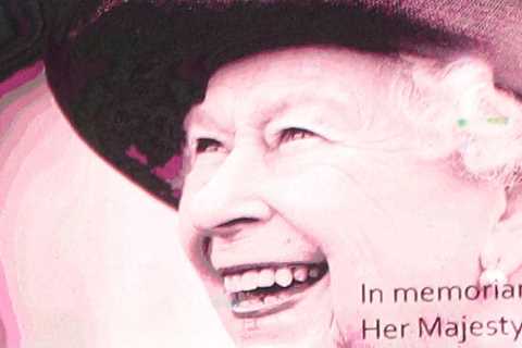 Zurich 1 Arsenal 2: Gunners pay emotional tribute to The Queen with minute’s silence at half-time..