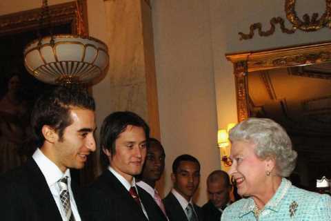 Walcott shares ‘lovely memory’ of Arsenal meeting The Queen and time Eboue made her laugh with..
