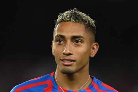 Raphinha reveals he rejected Chelsea transfer after talking to Neymar and admits surprise at warm..