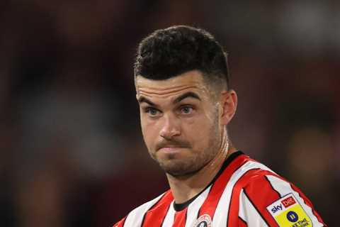 West Ham prepare £12million transfer bid for Sheffield United defender Egan with David Moyes..