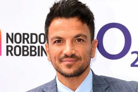Peter Andre reveals the devastating moment he heard the Queen had died after coming off stage