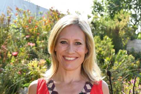 Who is newsreader Sophie Raworth?
