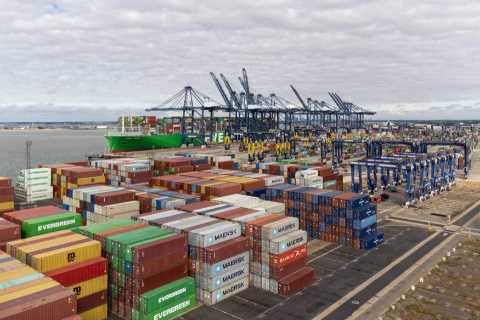 Christmas presents under threat as workers at UK’s biggest container port set to strike for eight..