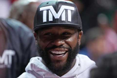 Floyd Mayweather set to fight KSI’s brother Deji in shock fight in Dubai on 13 November after..