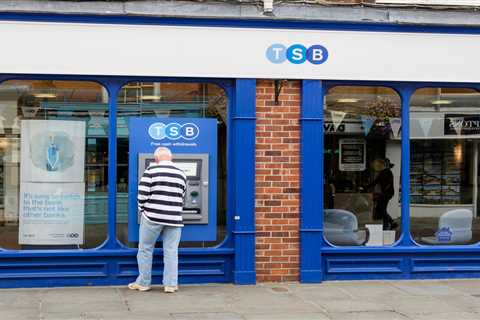 TSB down leaving hundreds of customers unable to access online banking