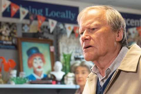 Coronation Street spoilers: Roy Cropper devastated as Bernie Winter takes a box of Hayley’s clothes