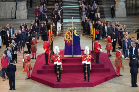 Inside the Queen’s final journey – from London to Windsor Castle where thousands will line roads to ..