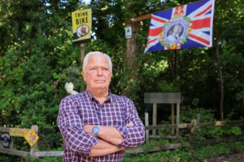I’m furious I’ve been ordered to remove the flags I’m flying for the Queen just before her funeral..