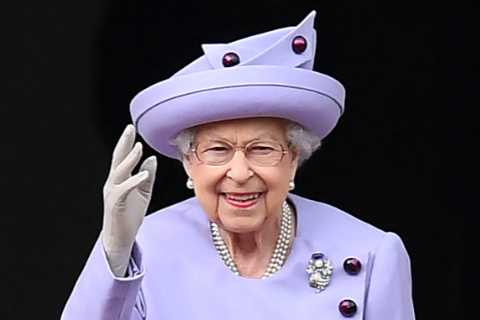 What is the order of service for the Queen’s committal at Windsor Castle?