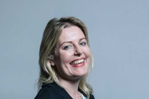 Every teenager should be forced to do work experience by law, ministers urged