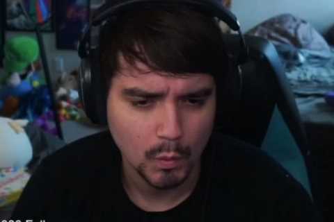 Who is Twitch streamer CrazySlick?