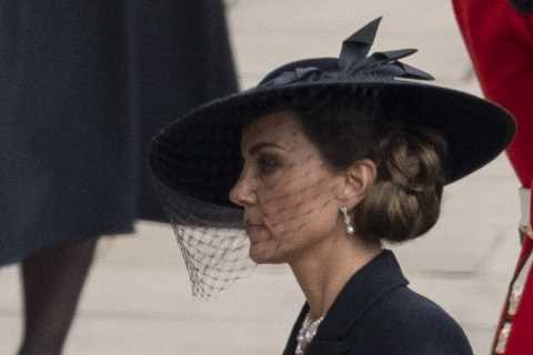 I’m a style expert – the hack Princess Kate and Meghan Markle use so their high heels are..
