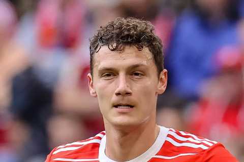 Benjamin Pavard flirts with transfer to Man Utd or Chelsea after confirming summer offers amid..