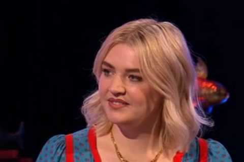House of Games viewers seriously distracted by stunning singer – but there’s a catch