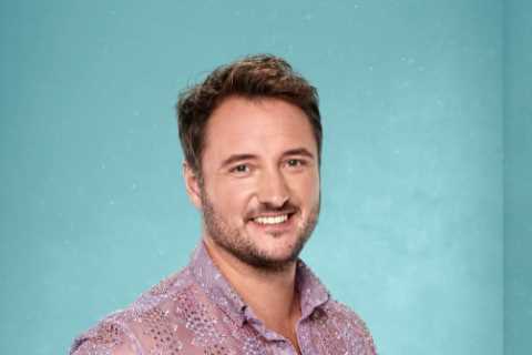 Strictly and EastEnders star James Bye reveals why there is ‘added pressure’ for him to reach the..